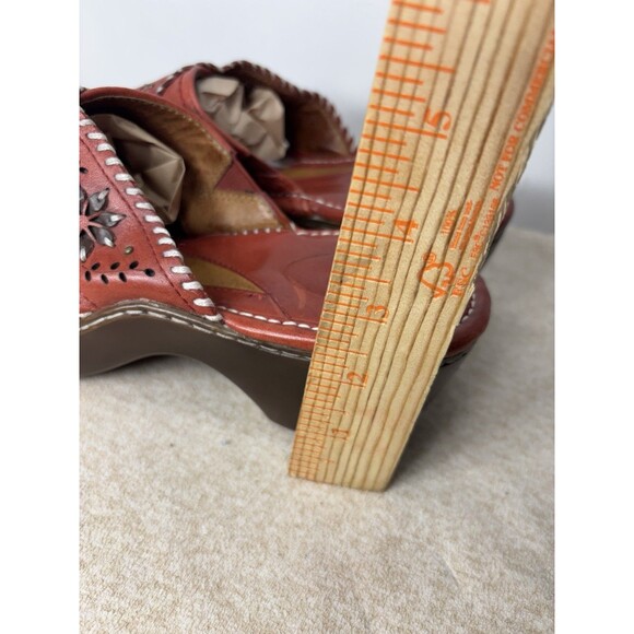 Ariat Womens Bella Clogs  Sandals Slip On Size 8 B Chili Red Leather  Stitching - Picture 2 of 12